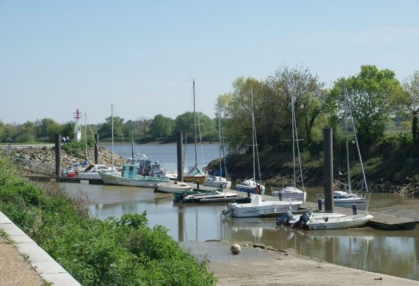 ベッドアンドブレックファースト La Vigie