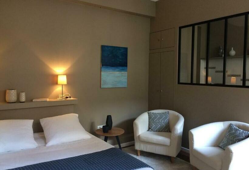 تختخواب و صبحانه Wisteria