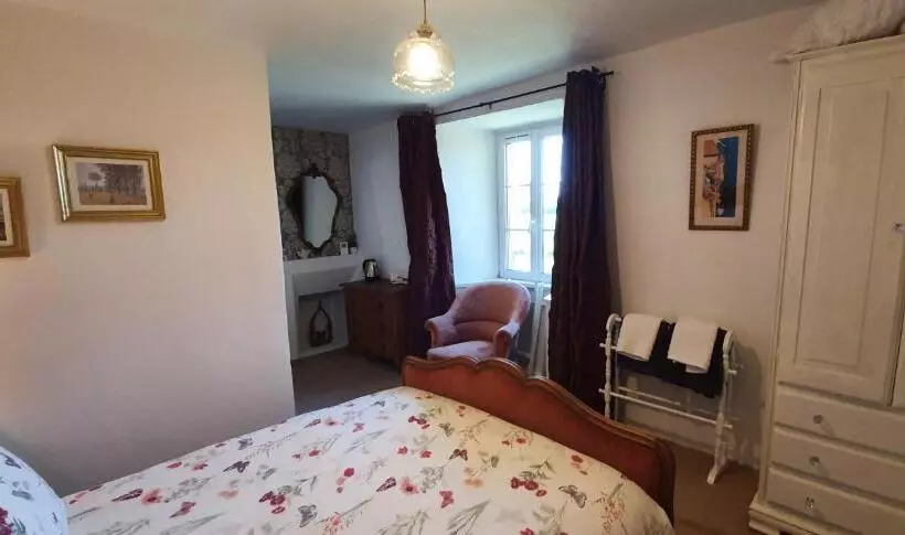 Aamiaismajoitus (B&B) Wisteria House