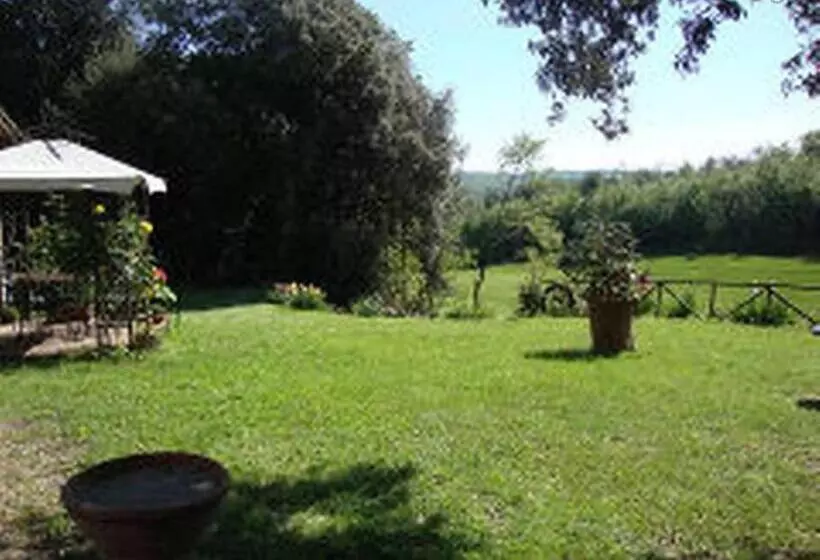 Hotelli Agriturismo Tre Madonne