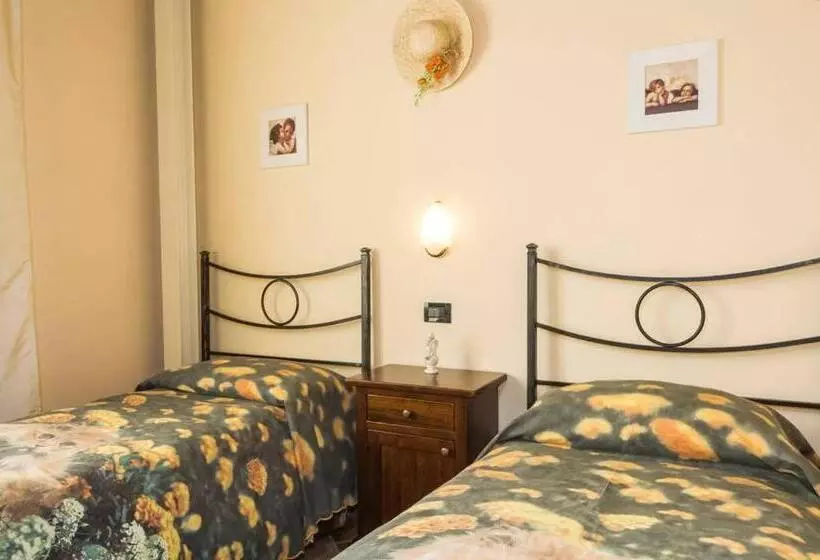 Hotelli Agriturismo Tre Madonne