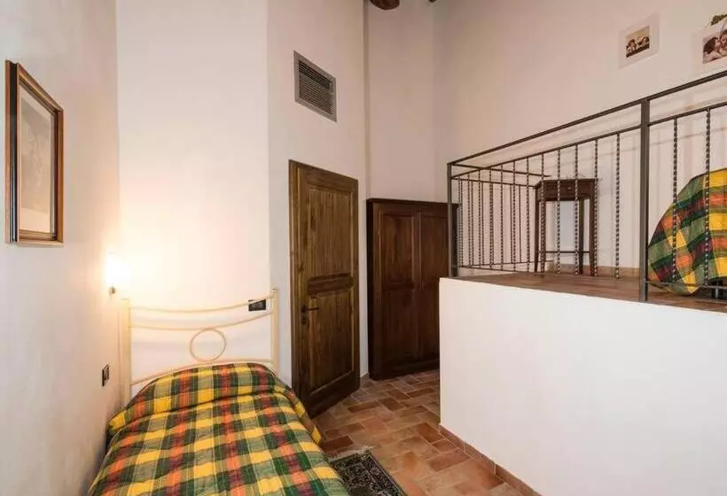Hotelli Agriturismo Tre Madonne