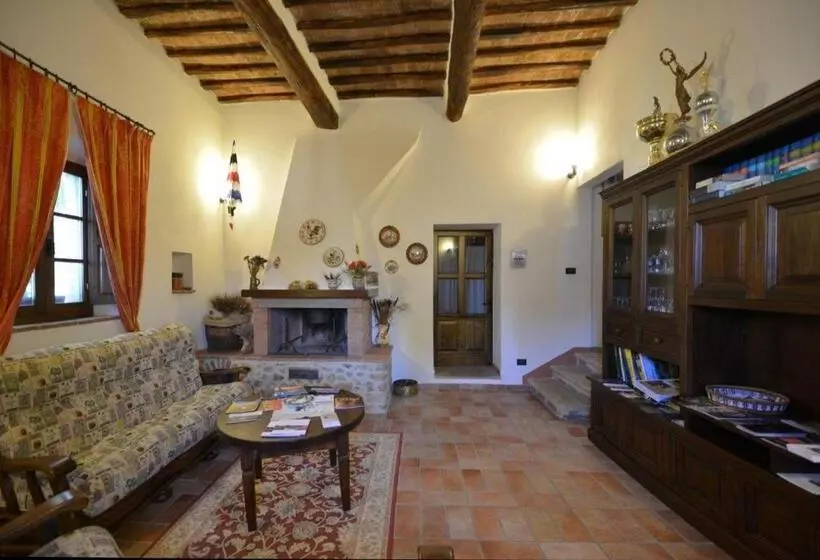 Hotelli Agriturismo Tre Madonne
