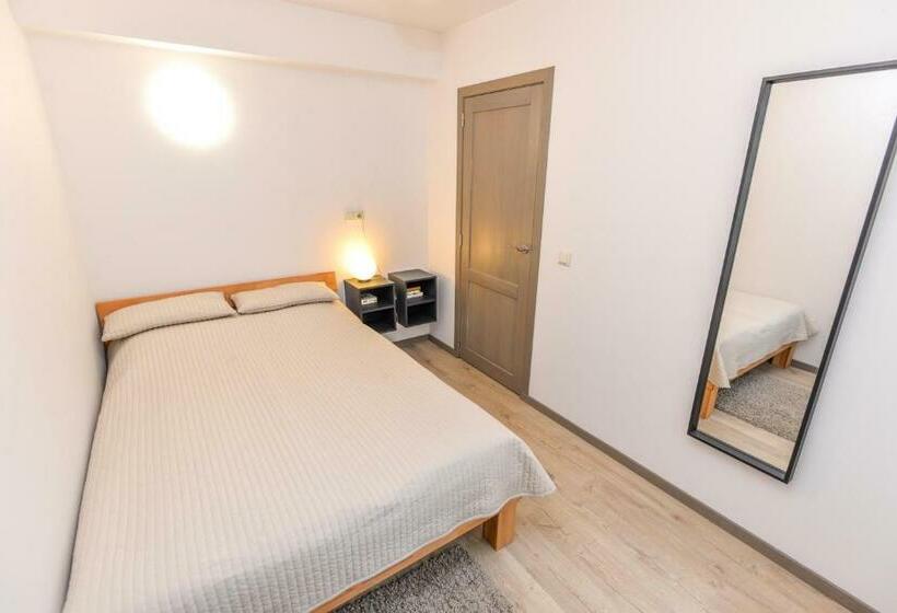 پانسیون Apartamentai Geliu Vila