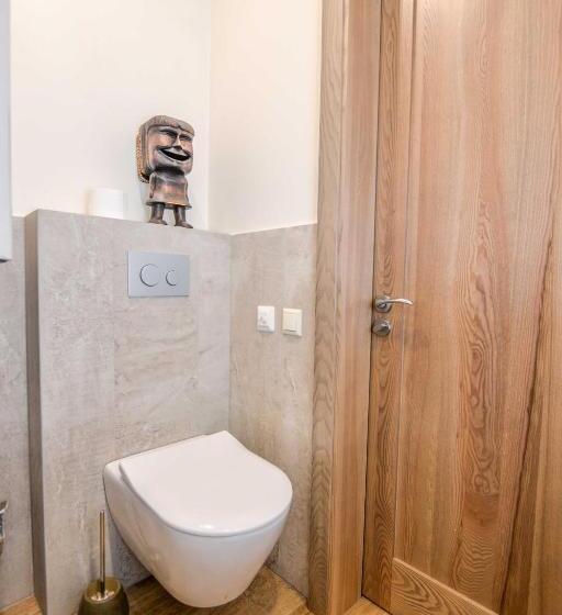 پانسیون Apartamentai Geliu Vila