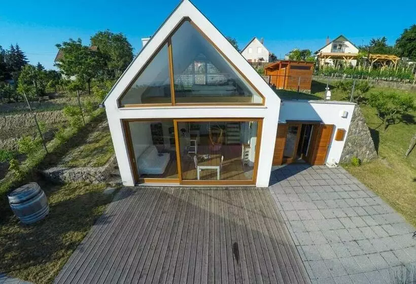 Majatalo ég & Föld Borvendégház