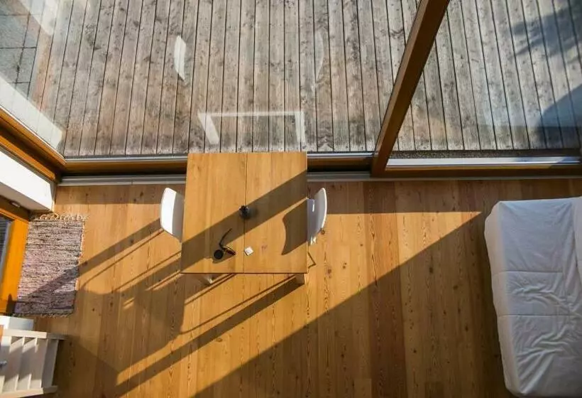 Majatalo ég & Föld Borvendégház