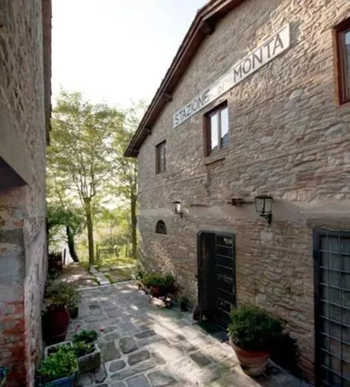 Hotelli Agriturismo Stazione Di Monta