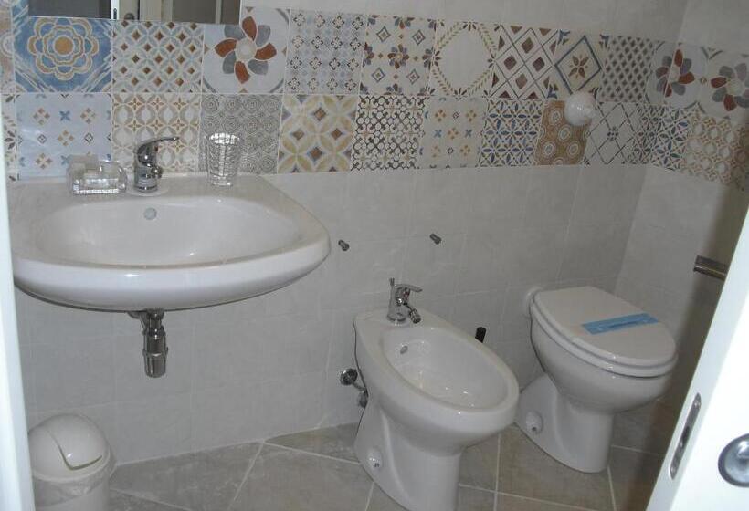 膳宿费 Affittacamere Amunì