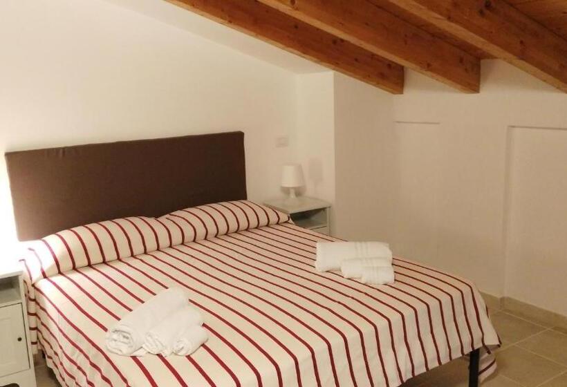 膳宿费 Affittacamere Amunì