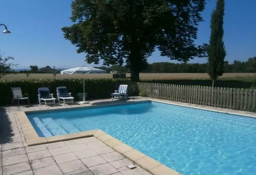 ペンション La Ferme Montplaisir