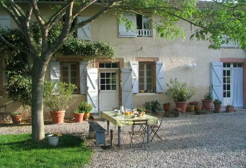 ペンション La Ferme Montplaisir
