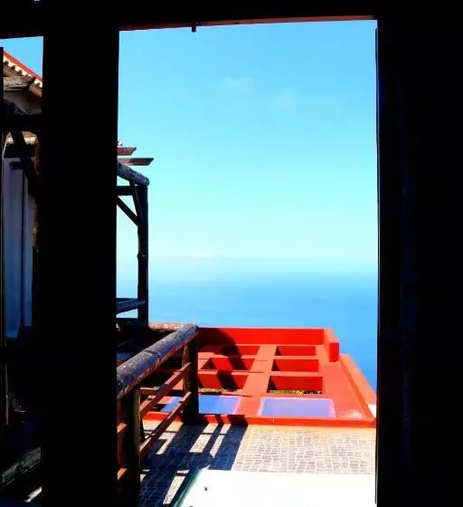 Majatalo Madeira Native Motion Guest House