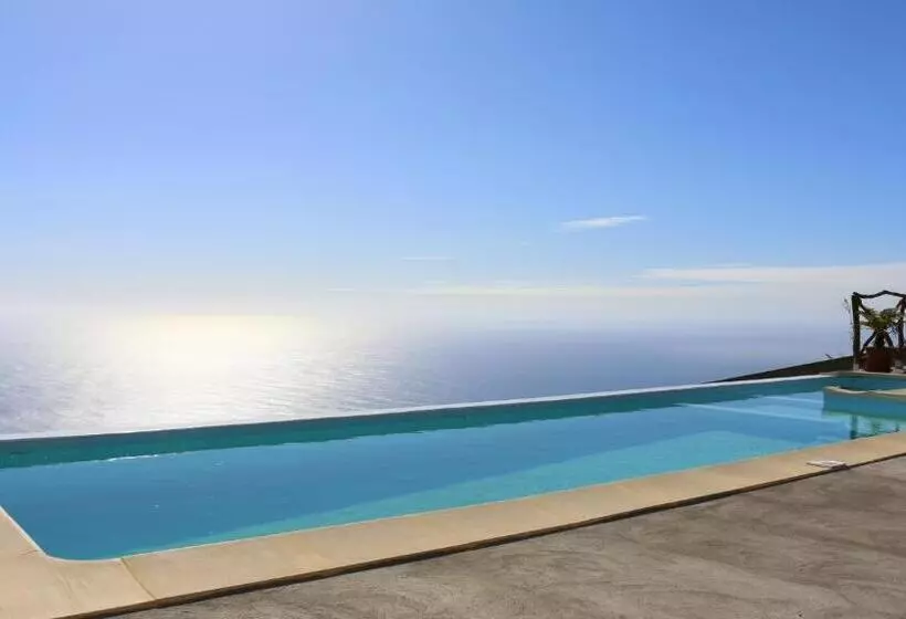 Majatalo Madeira Native Motion Guest House