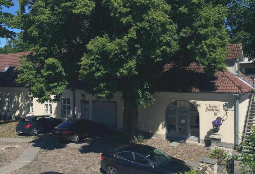 پانسیون Suviste Guesthouse