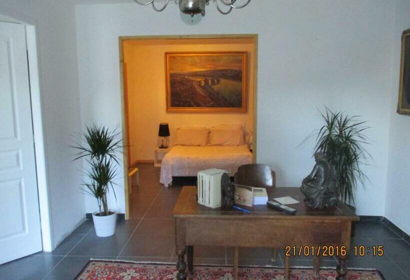 ペンション Villa Boulou