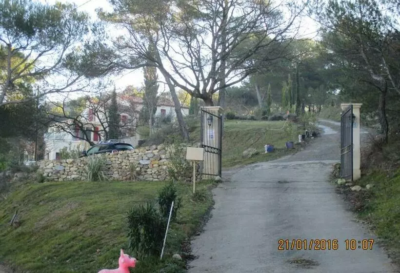 Majatalo Villa Boulou