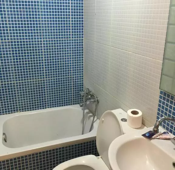 هاستل Abeer Hotel Alexandria