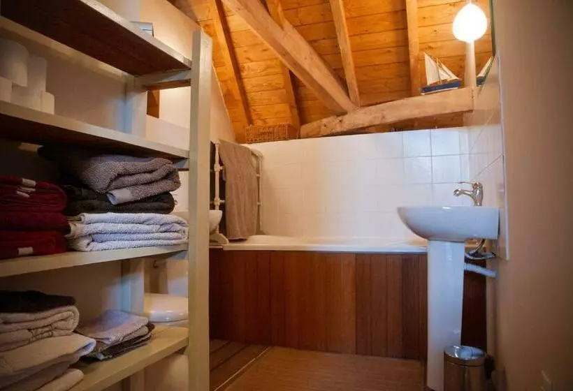 Aamiaismajoitus (B&B) Chambre D Hôtes Des Grands Moulins De Baugé