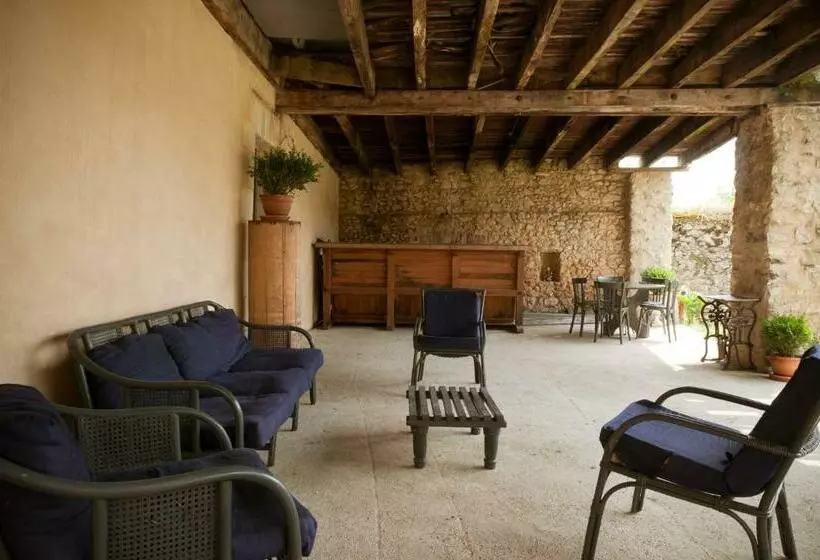 Aamiaismajoitus (B&B) Chambre D Hôtes Des Grands Moulins De Baugé