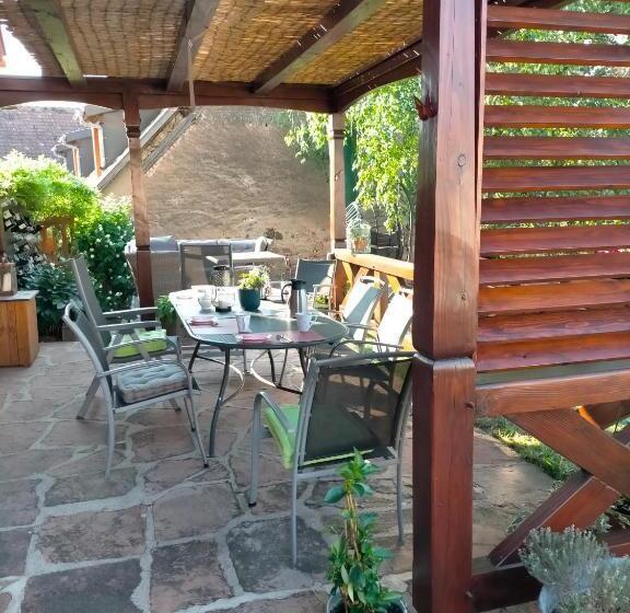 مبيت وإفطار Chez Yolande