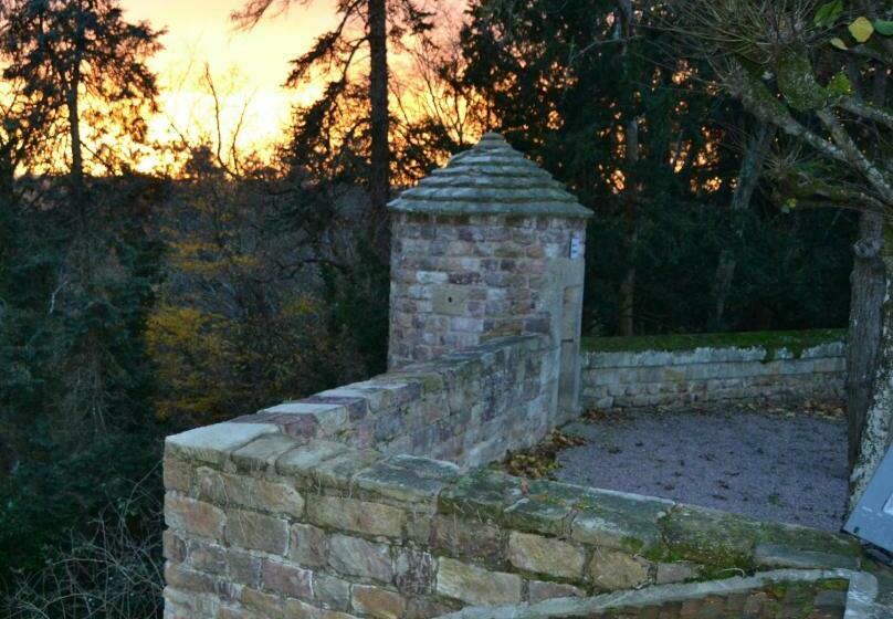 צימר Château De Peufeilhoux