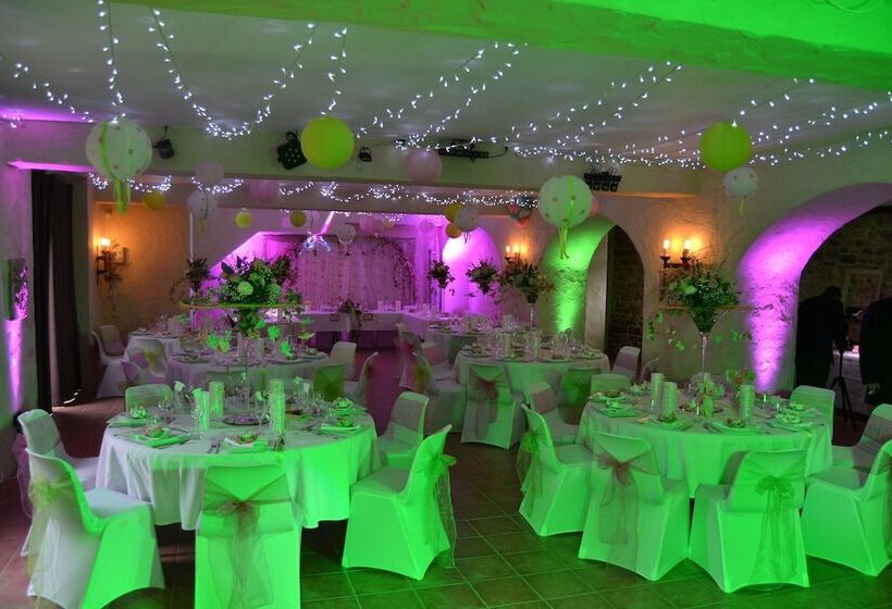 צימר Château De Peufeilhoux