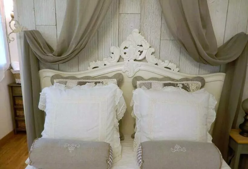 Aamiaismajoitus (B&B) La Cordonnerie De Réau