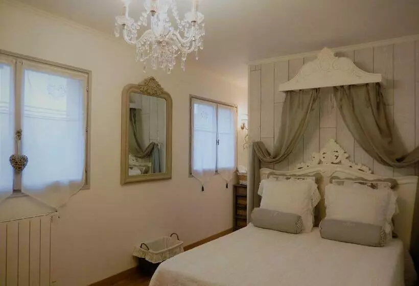 Aamiaismajoitus (B&B) La Cordonnerie De Réau