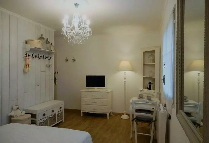 Aamiaismajoitus (B&B) La Cordonnerie De Réau