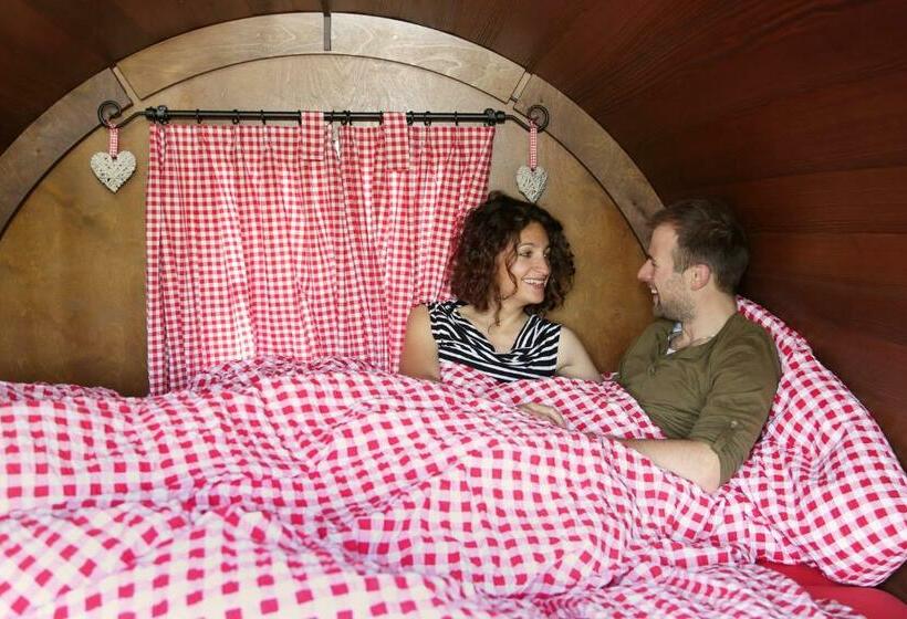 Bed and Breakfast Schlaf Fass Jenins