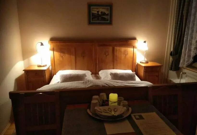 Majatalo Penzion Bazalka