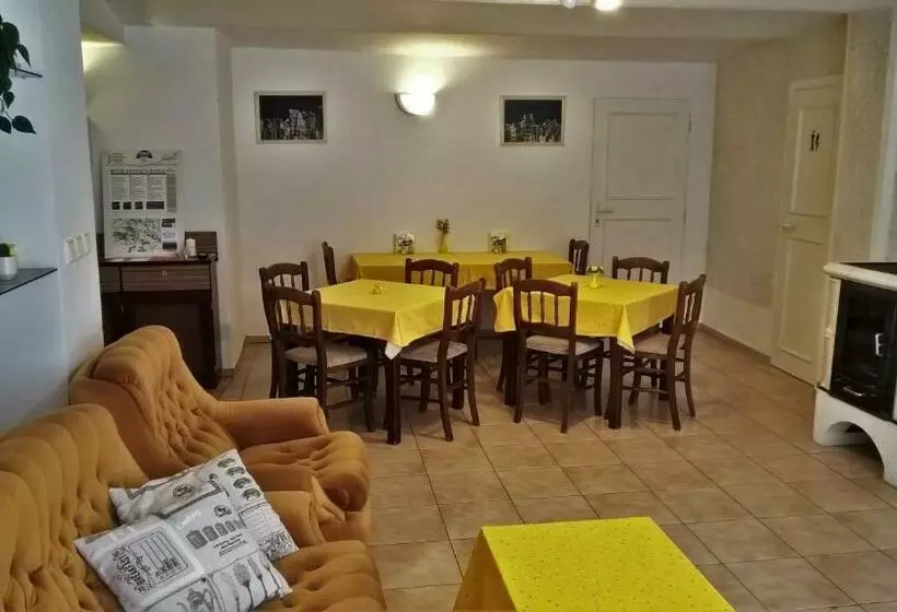 Majatalo Penzion Prachov