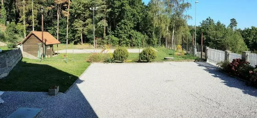 Majatalo Penzion Prachov