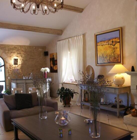 민박 Mas De Chantounette