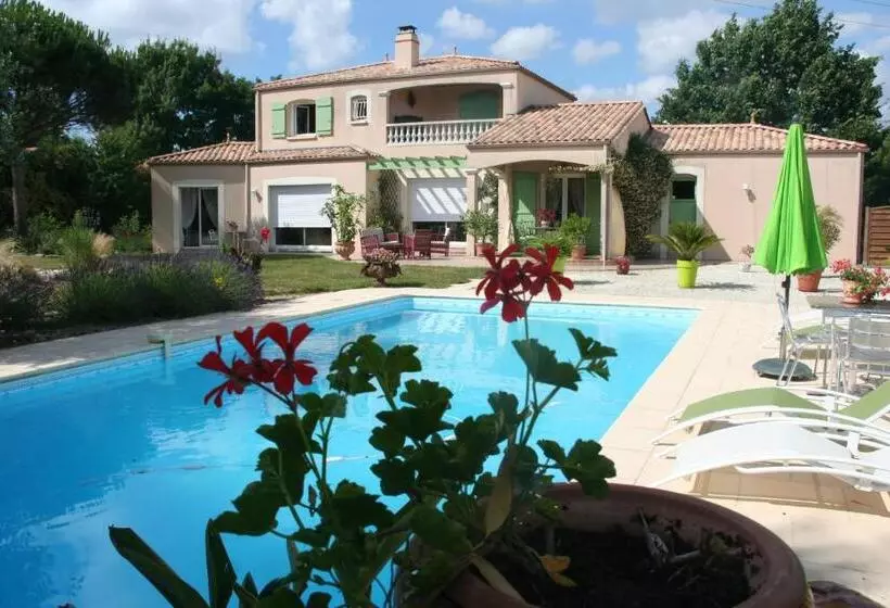 Aamiaismajoitus (B&B) Une Chambre à La Campagne