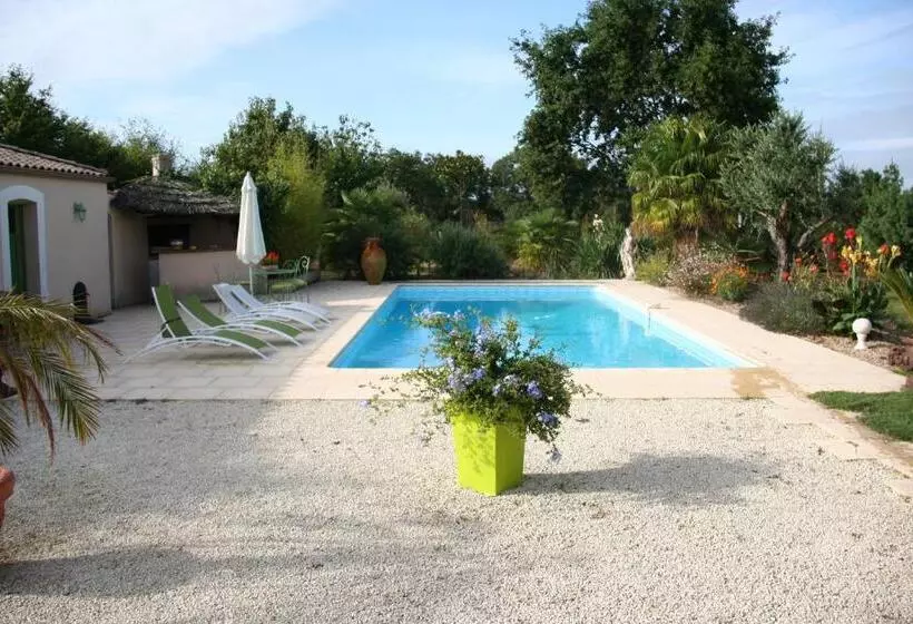 Aamiaismajoitus (B&B) Une Chambre à La Campagne