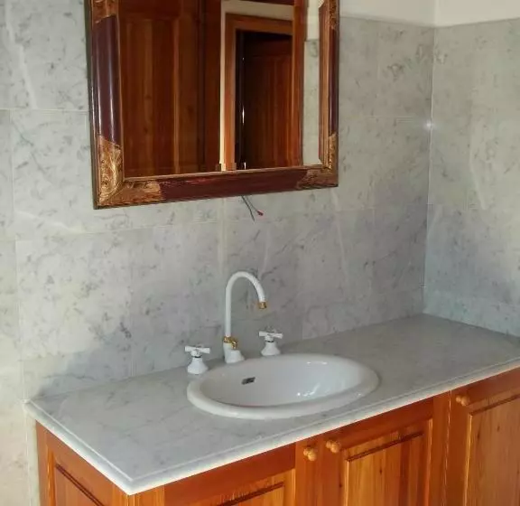 Aamiaismajoitus (B&B) Villa Ambrosia