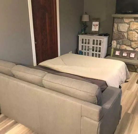 پانسیون Four Cedars Accommodation