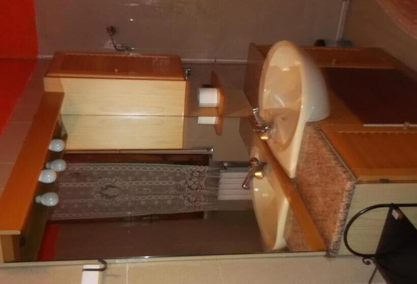 بنسيون Locanda La Cascina