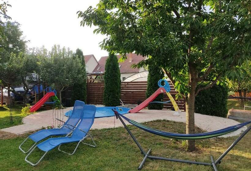 بنسيون Robitel Wellness Vendégház Veszprém Gyulafirátót