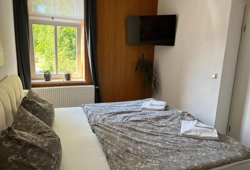 Pension Zur Wartburg