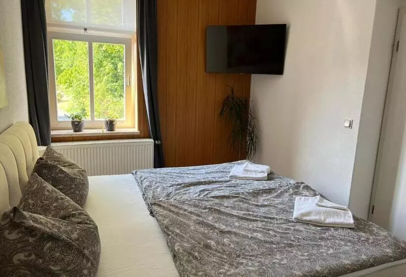 Pension Zur Wartburg