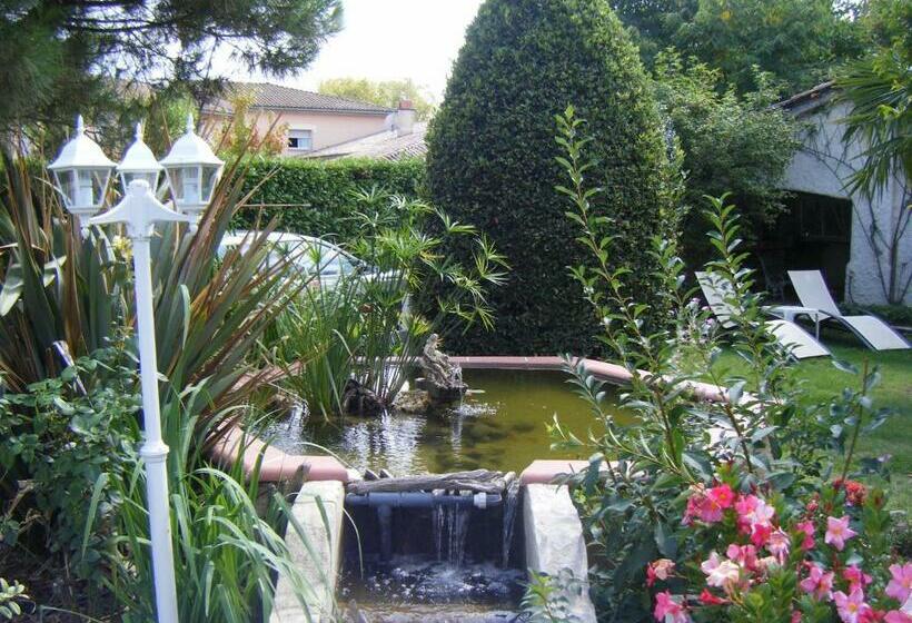 住宿加早餐  Chambres D Hôtes Au Clos Saint Georges