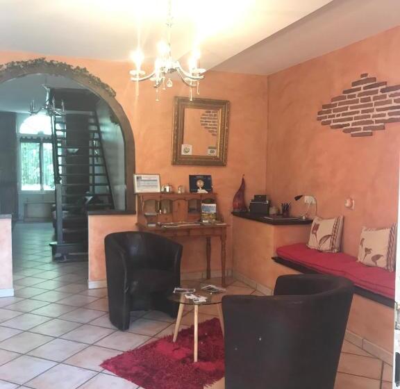 住宿加早餐  Chambres D Hôtes Au Clos Saint Georges