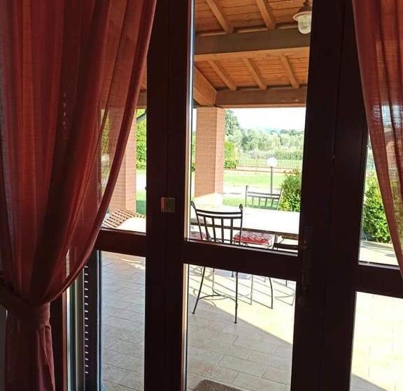 فندق Agriturismo Oasi Del Pianettino