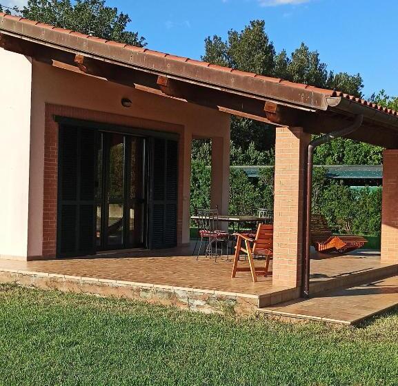 فندق Agriturismo Oasi Del Pianettino