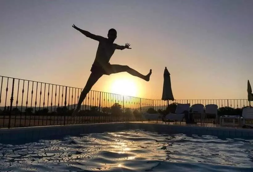 ホテル Agriturismo Oasi Del Pianettino