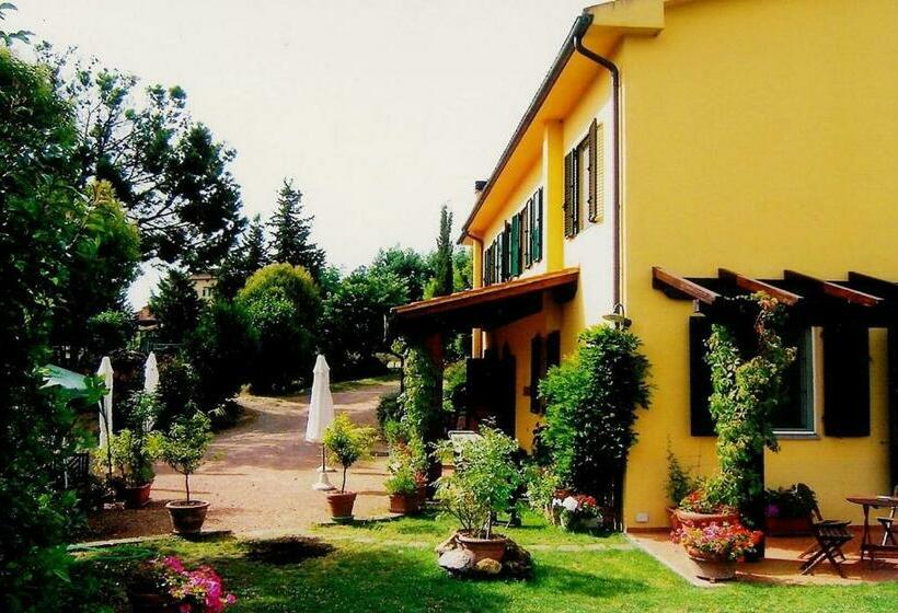 Отель Tenuta Poggio Alla Farnia