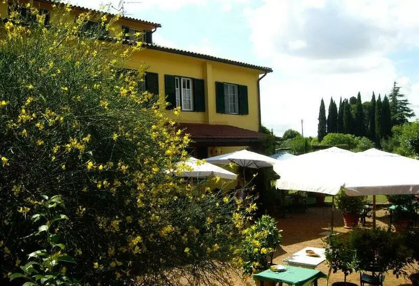 ホテル Tenuta Poggio Alla Farnia